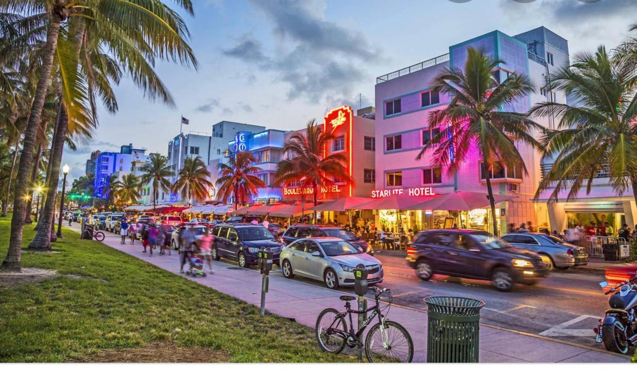Hostel Brazilian ไมอามี ภายนอก รูปภาพ