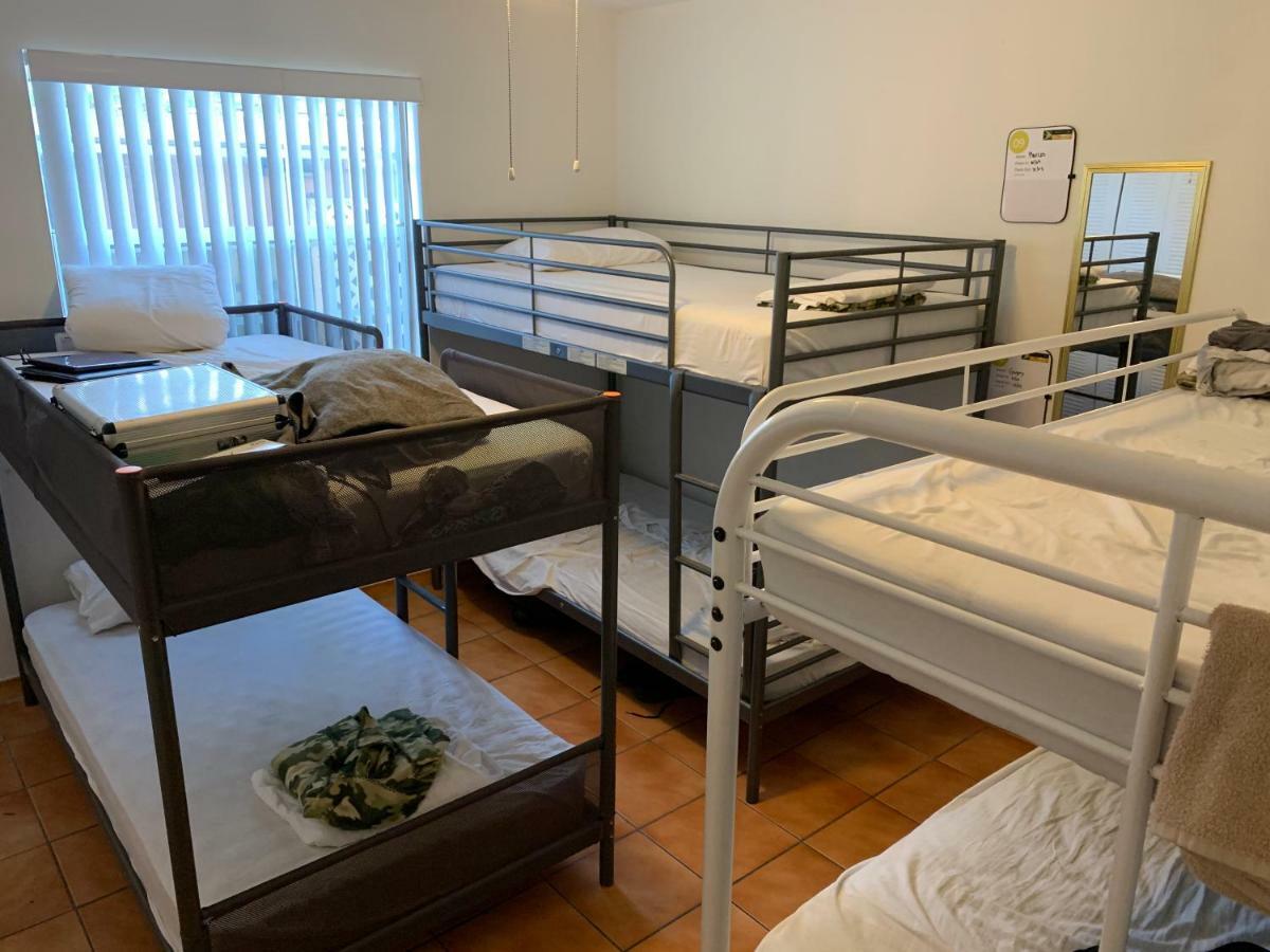 Hostel Brazilian ไมอามี ภายนอก รูปภาพ
